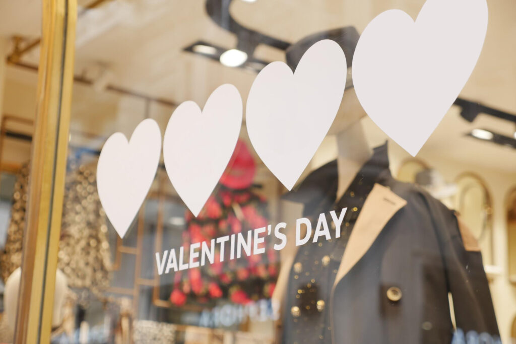 sticker-vitrine-boutique-st-valentin